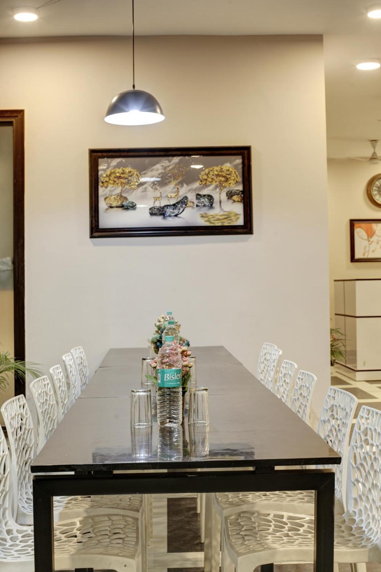 Limewood Stay - Fortis Hospital غورغاون المظهر الخارجي الصورة