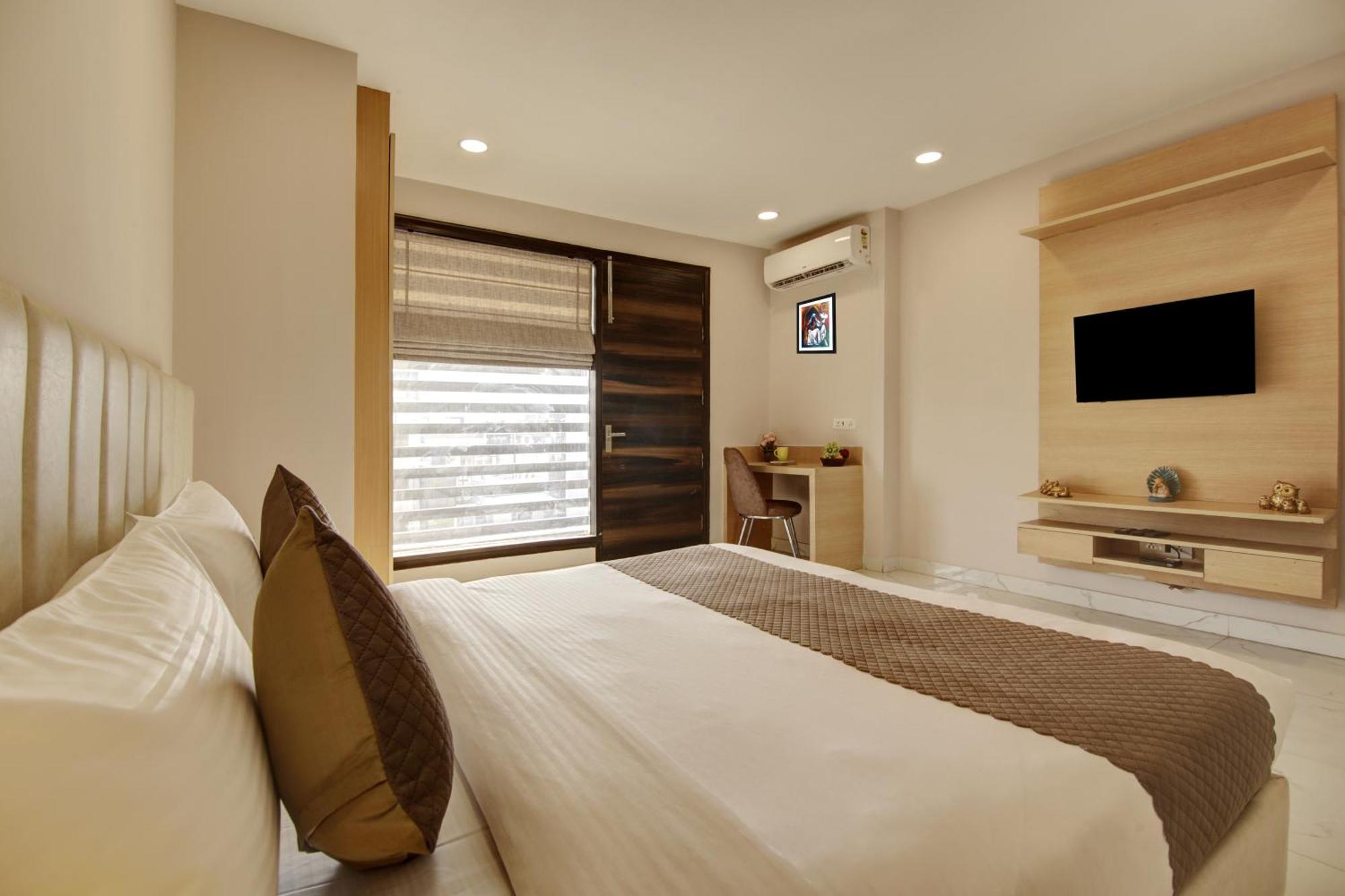 Limewood Stay - Fortis Hospital غورغاون المظهر الخارجي الصورة