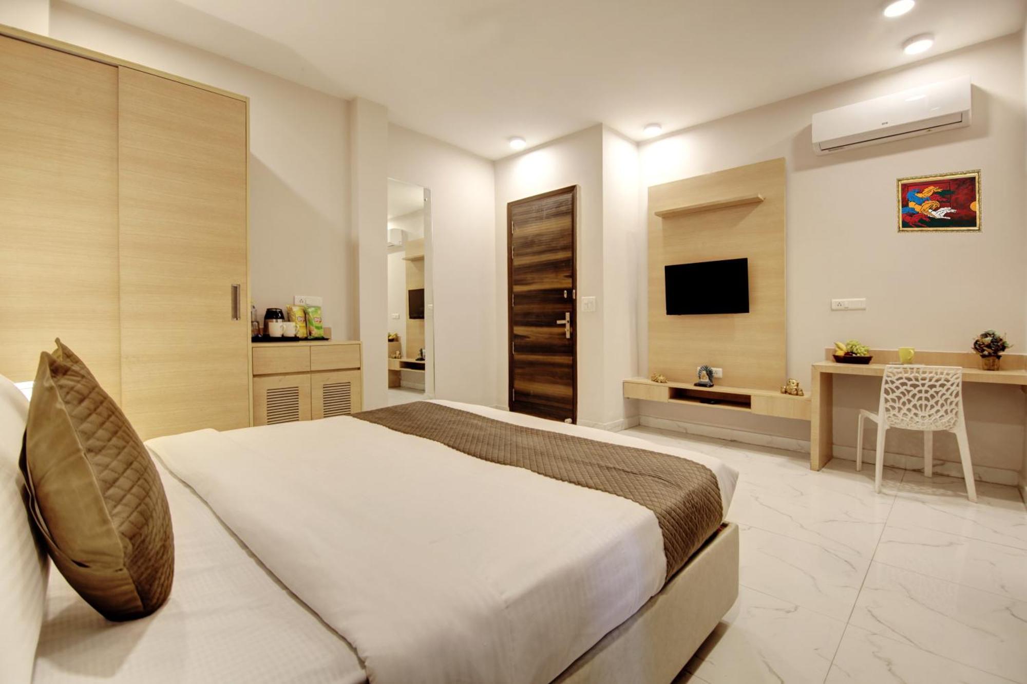 Limewood Stay - Fortis Hospital غورغاون المظهر الخارجي الصورة